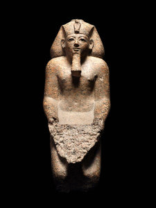 Egypt, New Kingdom - Kneeling statue of Queen Hatshepsut, Dynasty 18